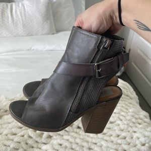 Dolce Vita booties, size 8, worn a few times, still in good condition